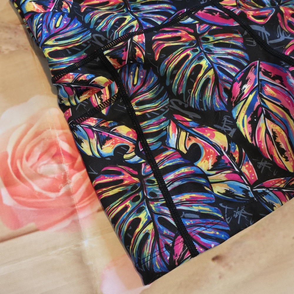 CVG colorful leaf print shorts - Picture 5 of 6